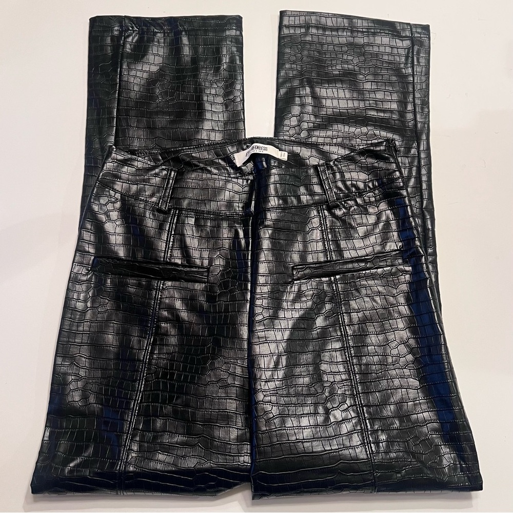 4th & Reckless Faux Vegan‎ Leather Black Croc Embossed Cropped Pants Size 4